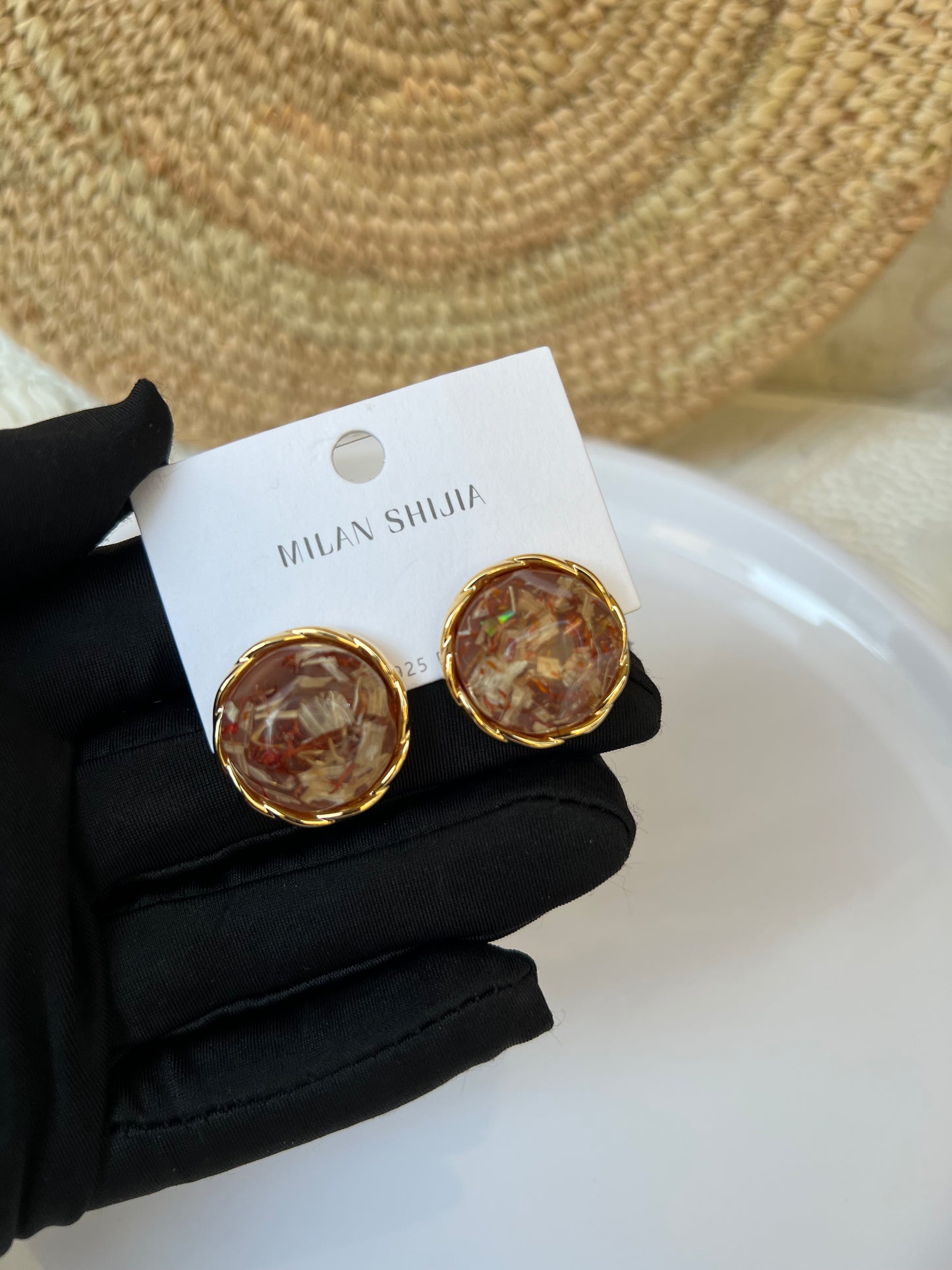 Brown gold earrings