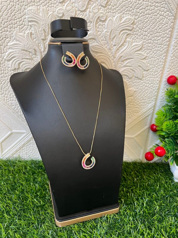 Multicolored jewelry set