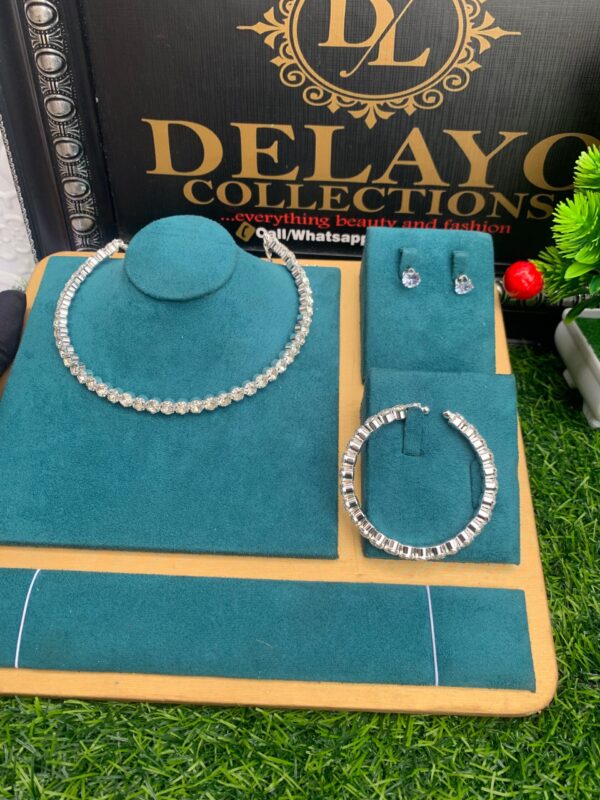 Silver choker set