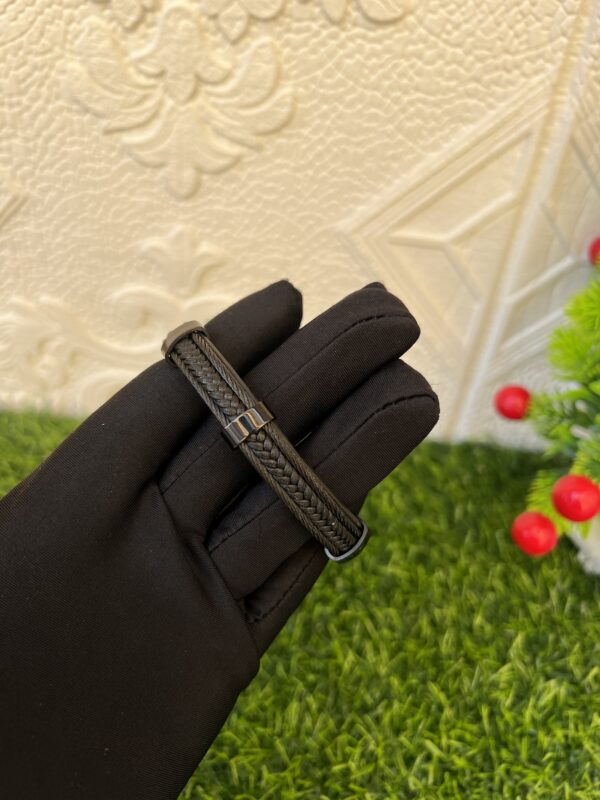 Male leather bracelet