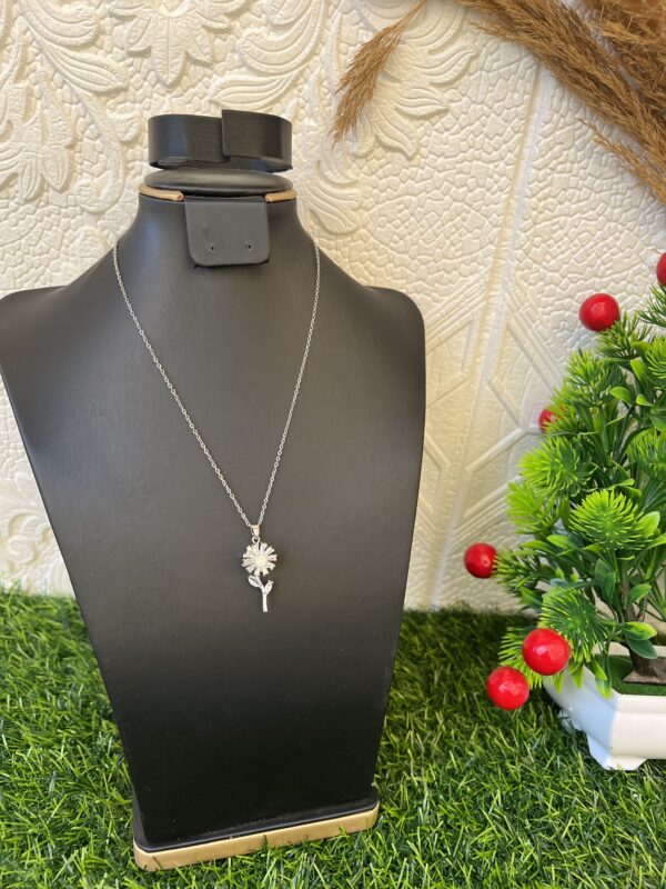 Silver stoned necklace