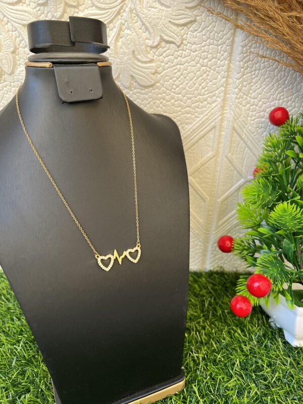Love/heart wave gold necklace