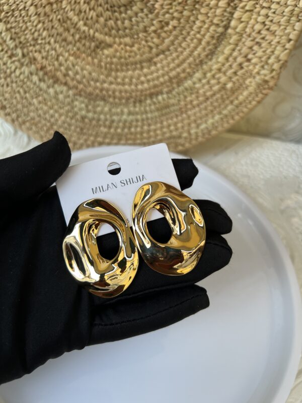 Ella gold earrings