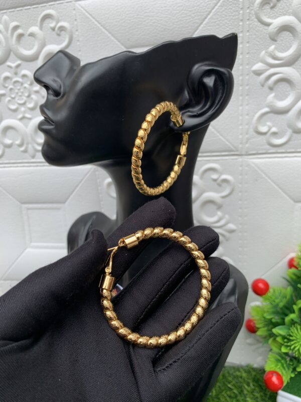 Gold patterned hoops