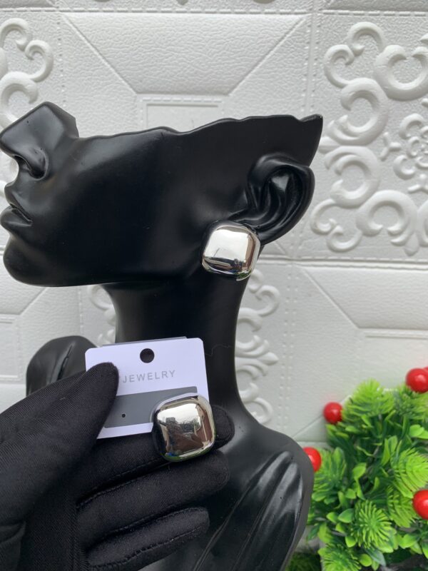 Silver square bold stud