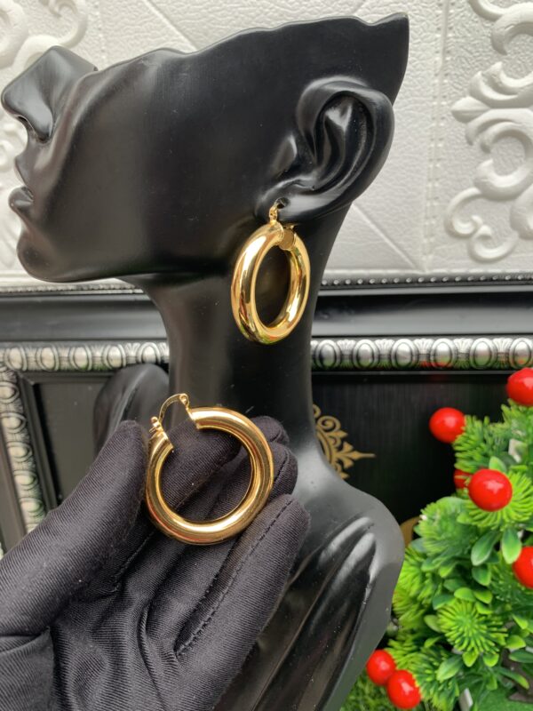 Plain gold hoops