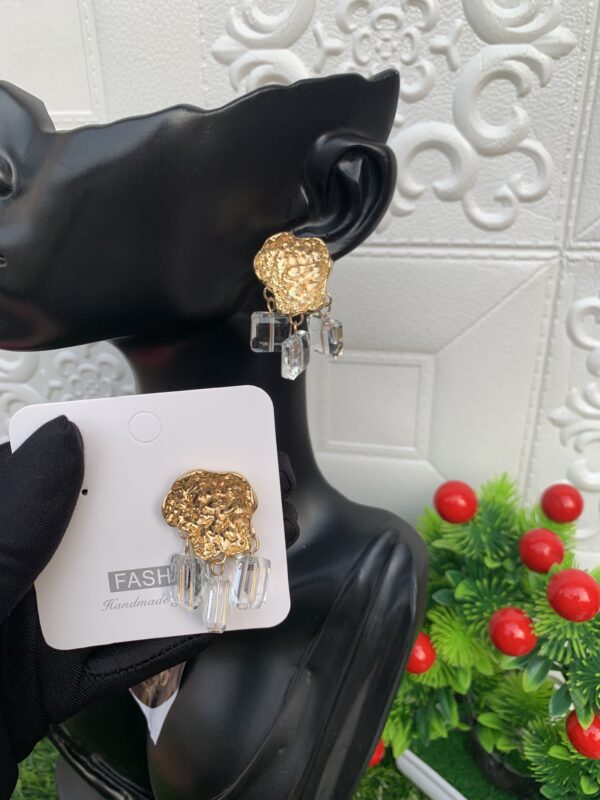 Tomi gold earrings