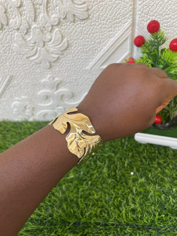 Belinda chuckle bangle
