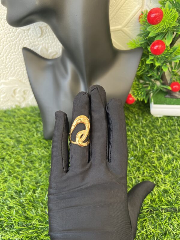 Becky gold ring