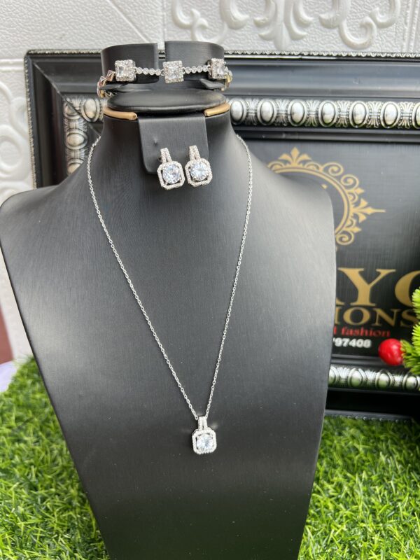 Silver cubic zirconia set
