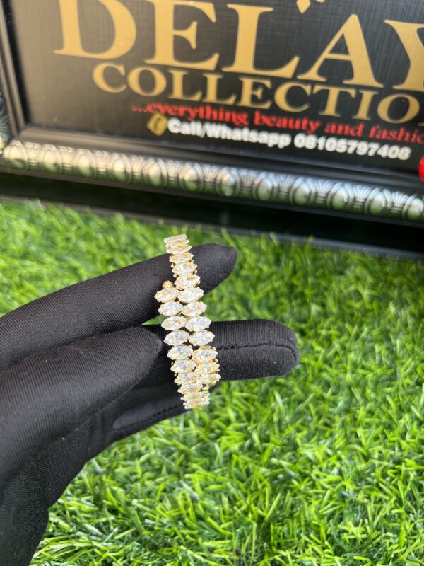 Gold stoned bracelet