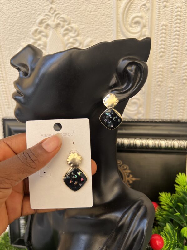 Gold / black earrings