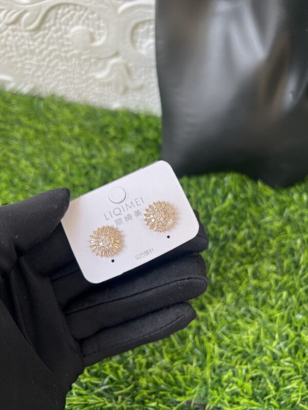 Rose gold stoned stud 2