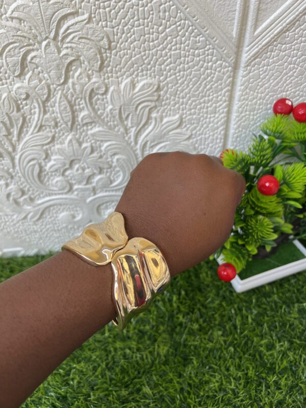 Coco chunky bangle