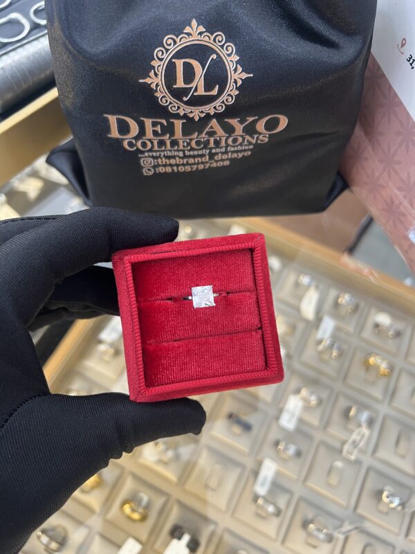 Aríke engagement ring