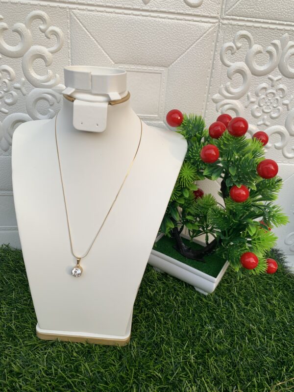 Joan Gold stoned necklace
