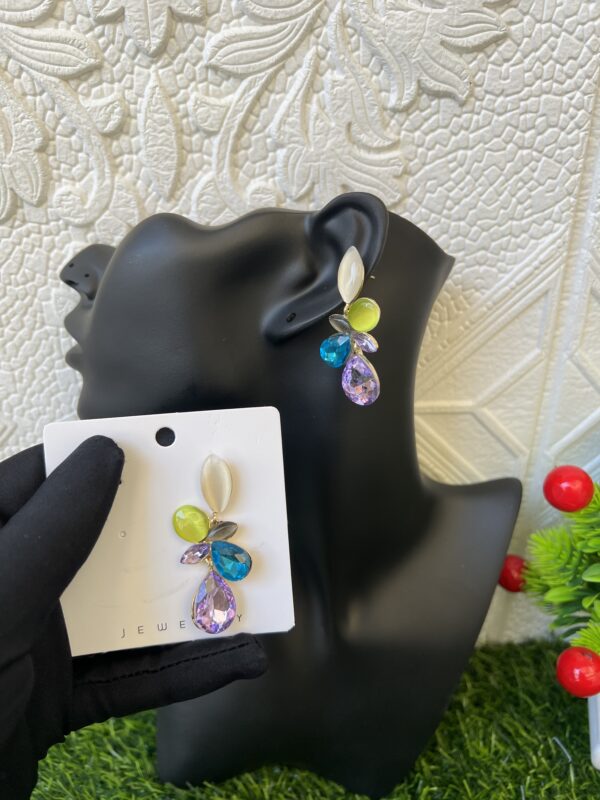 Colored stoned earrings