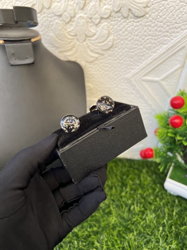 Lekan cufflinks