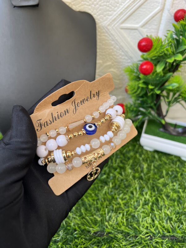 White/colored bead bracelets