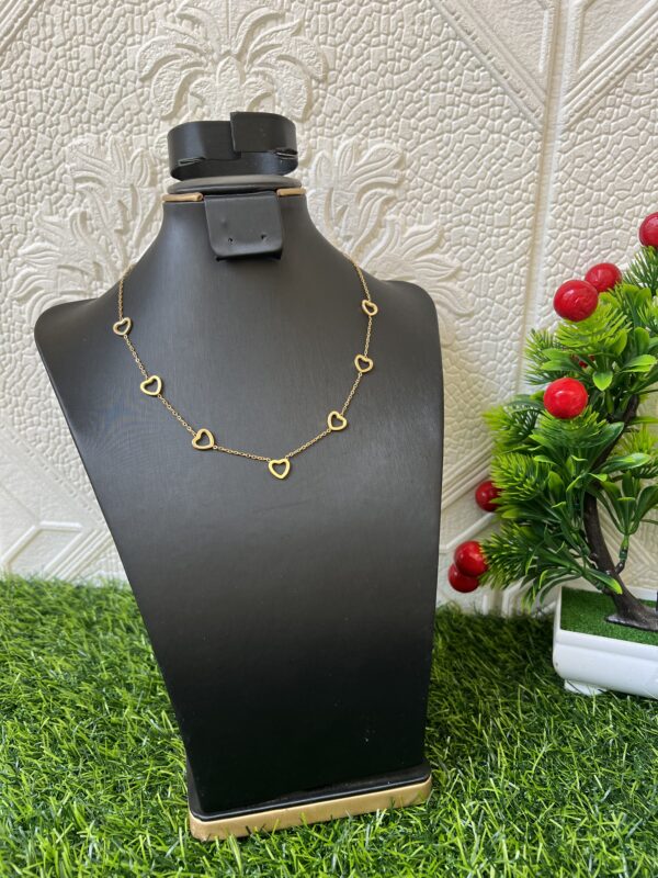 Heart charm necklace