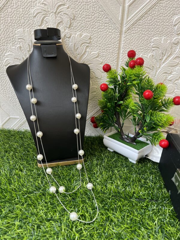 Silver pearl layered necklace