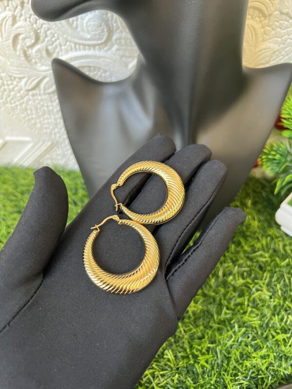 Jane gold hoops