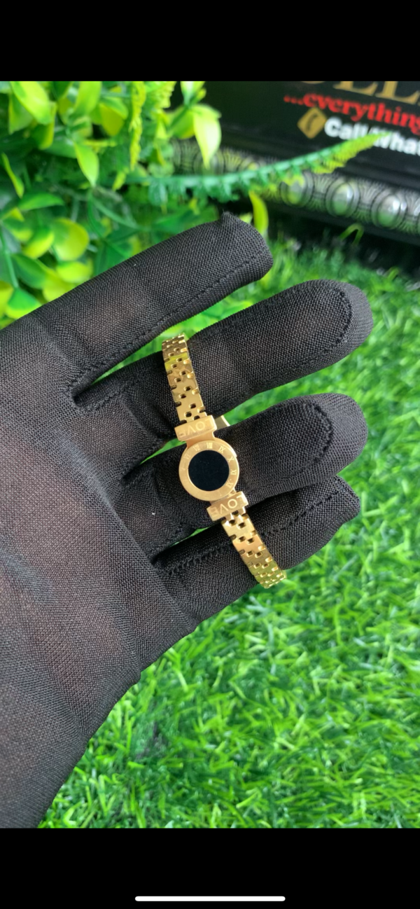Gold bangle