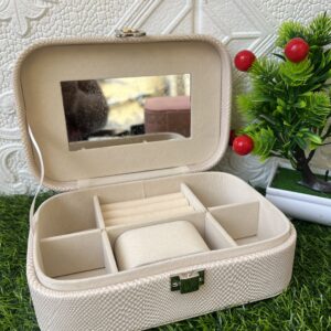 Marv offwhite jewelry box