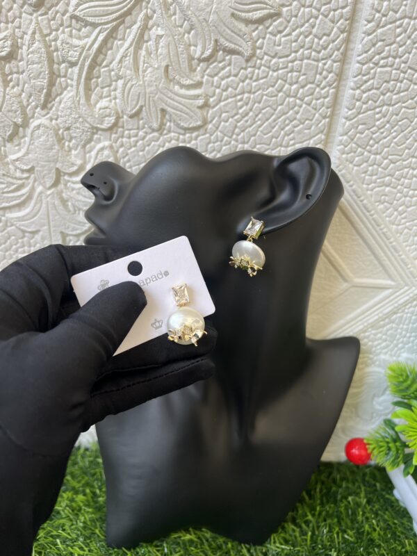 Michelle Pearl stoned earrings