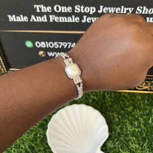 Pearl/stoned silver bracelet