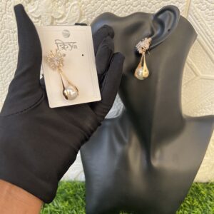 Elena gold earrings