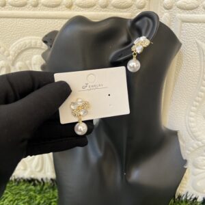 vera white/gold earrings