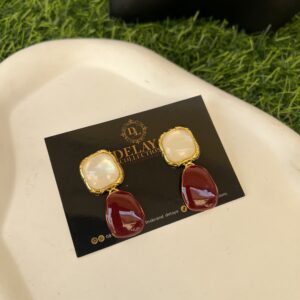 Signature earrings collection