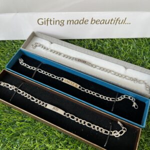 Silver unisex customized bracelet and box