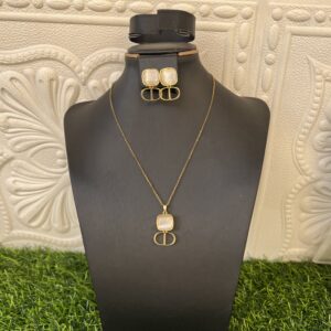 Venelly gold jewelry set
