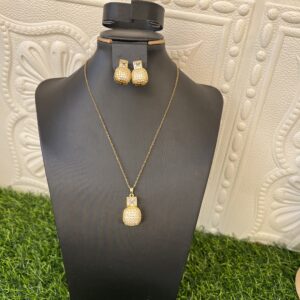 Solène gold jewelry set