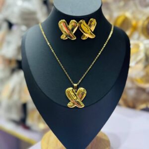 Xeri gold jewelry set