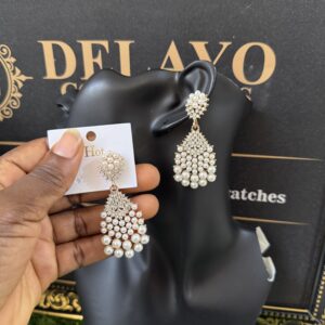 Val gold glow earrings