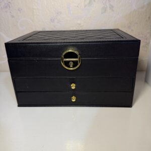 Amaria black maxi jewelry box