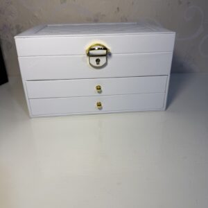 Amaria white jewelry box