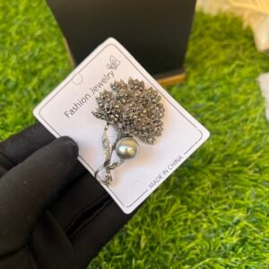 Mari ash brooch