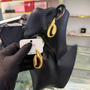 Evie gold earrings