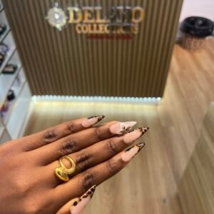 Ara gold ring