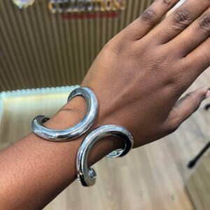 Marv Silver chunky bangle
