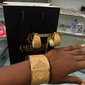 Avielle gold chunky Bangle