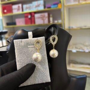 Dewdrop Pearl Dangles