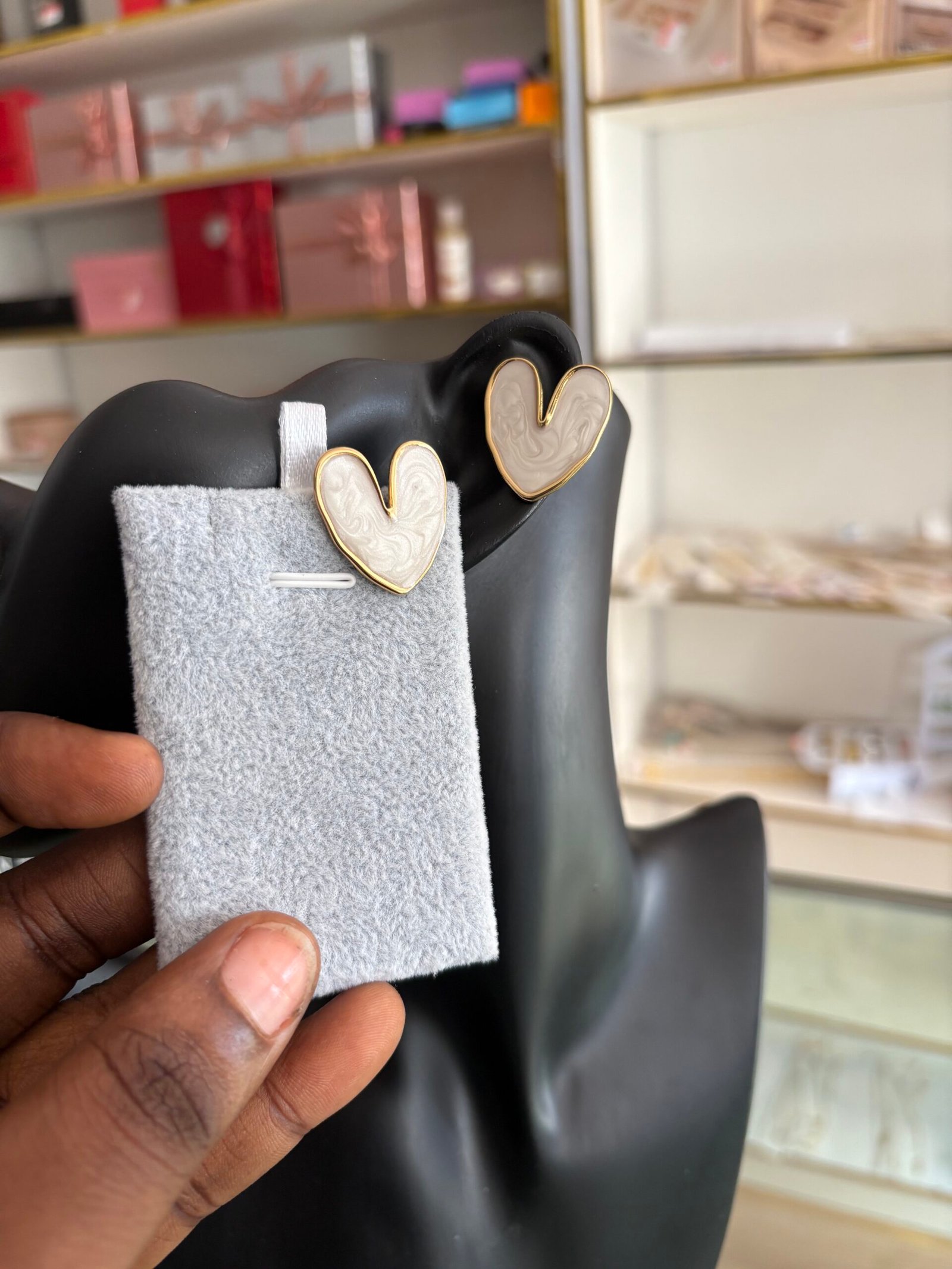 Cream/Gold Heart Studs
