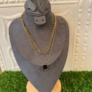 Pricey gold layered necklace