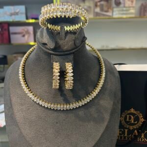 Veyra jewelry set