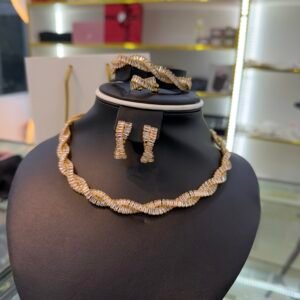 Aisha gold jewelry set
